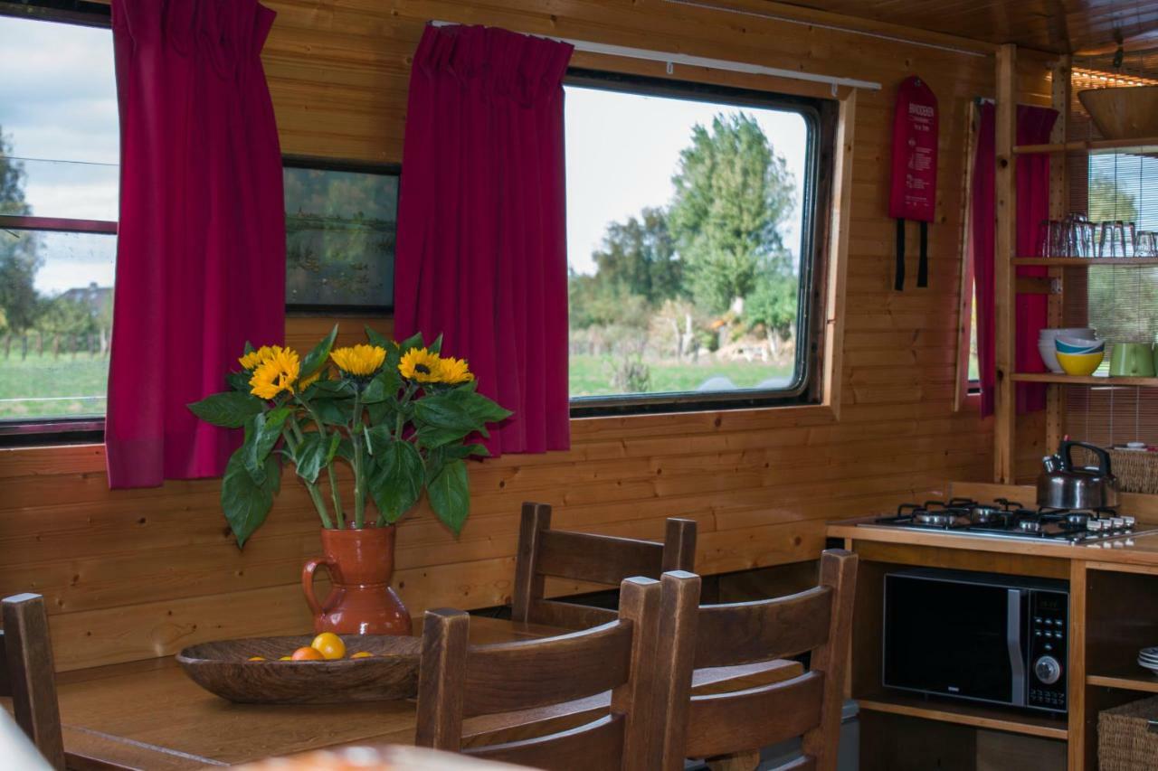 Houseboat * Vinkeveen