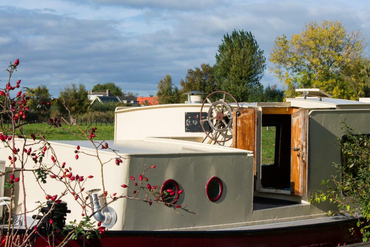 Houseboat Vinkeveen